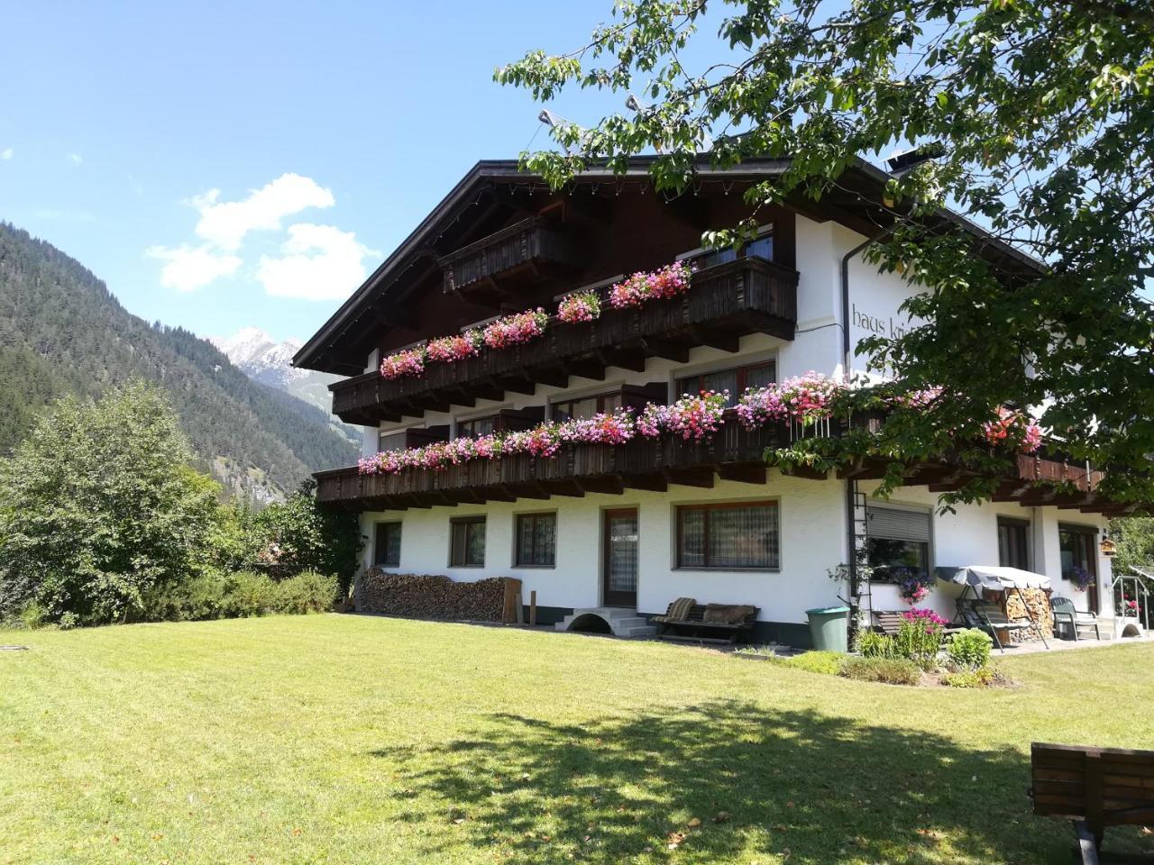 Haus Kristall Bach  Exteriör bild